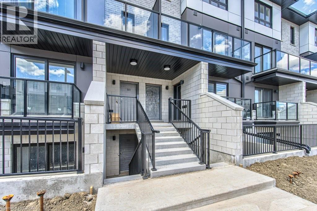 410 NORTHFIELD Drive Unit# B11