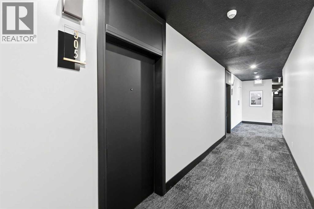 305, 370 Dieppe Drive SW