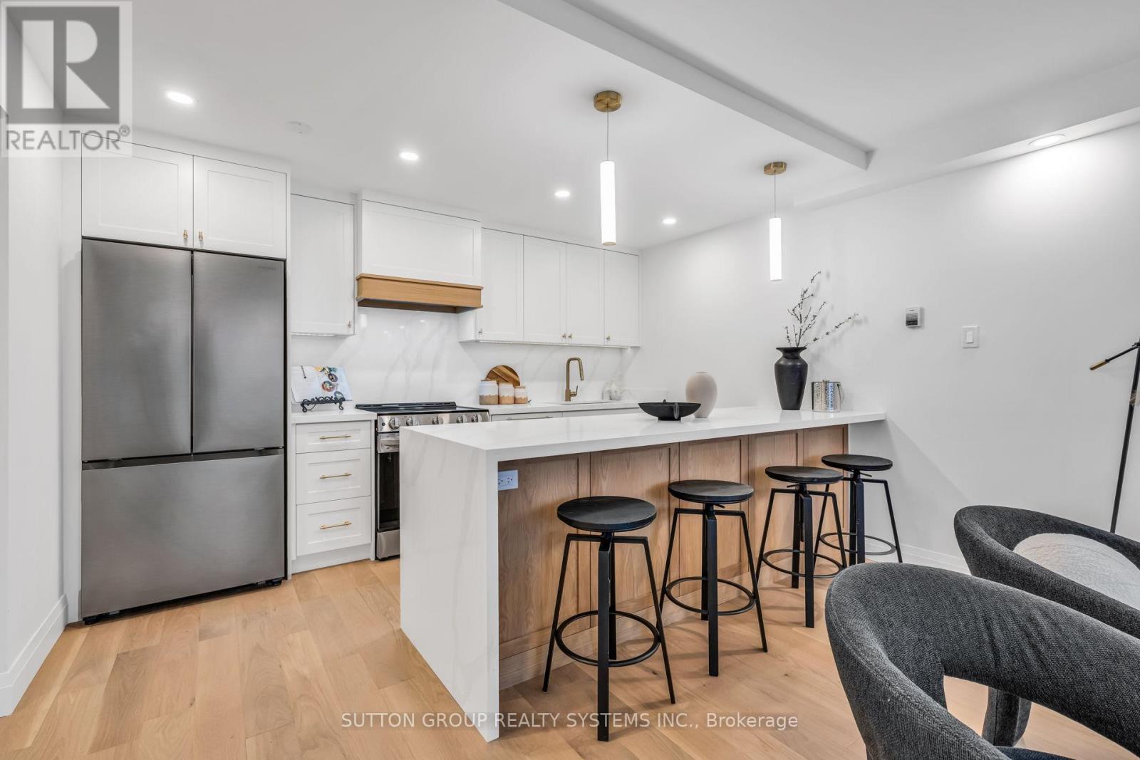 706 - 45 SOUTHPORT STREET