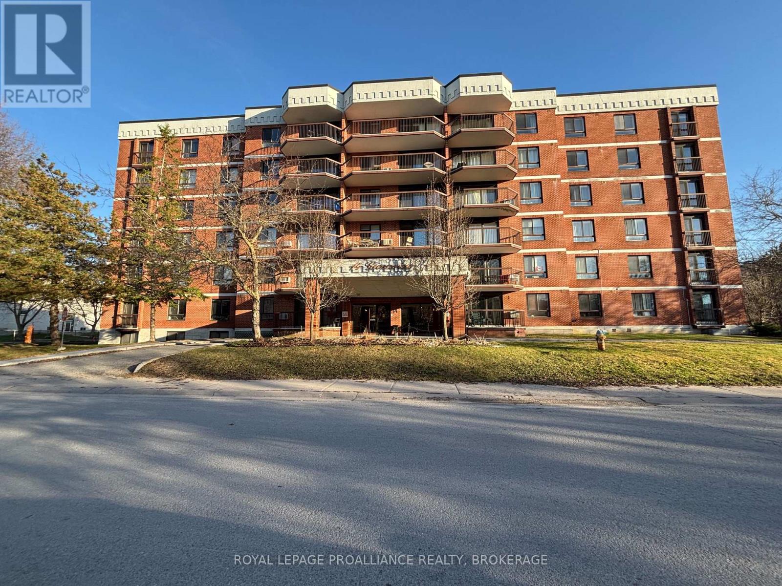 505 - 14 GREENVIEW DRIVE