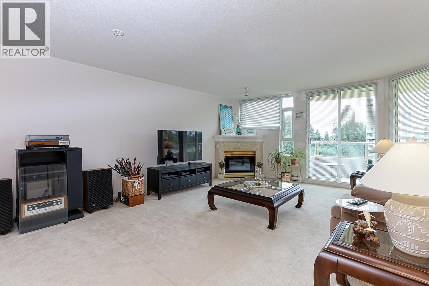 702 7108 EDMONDS STREET