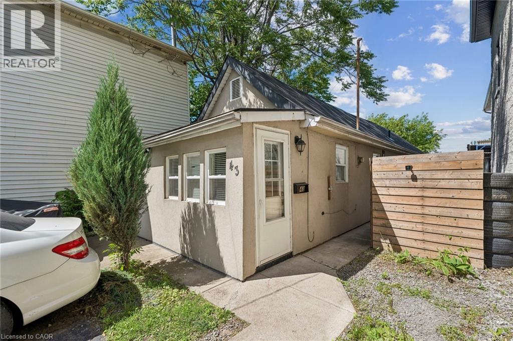 43 WHITFIELD Avenue