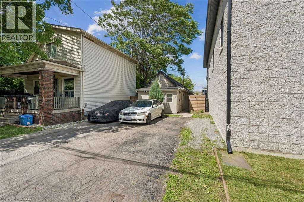 43 WHITFIELD Avenue