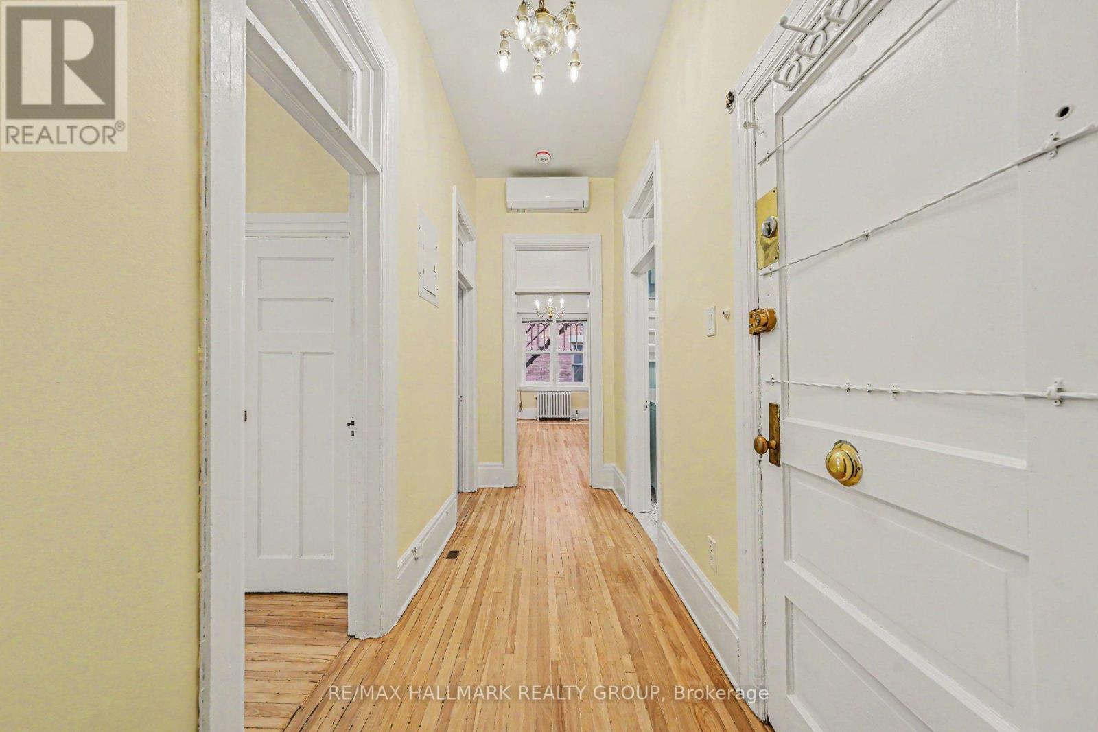 4 - 413 ELGIN STREET