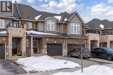 31 PINOT Crescent Stoney Creek ON L8E0J8