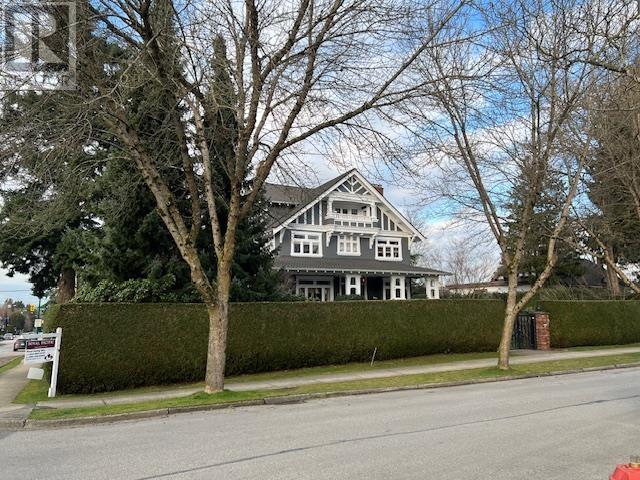1799 CEDAR CRESCENT