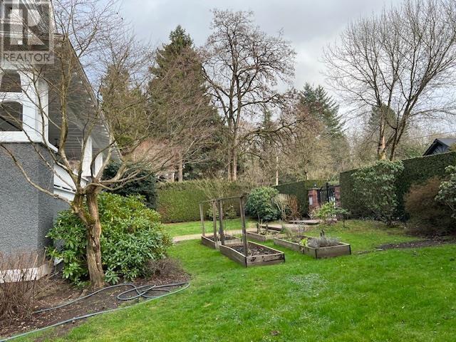 1799 CEDAR CRESCENT