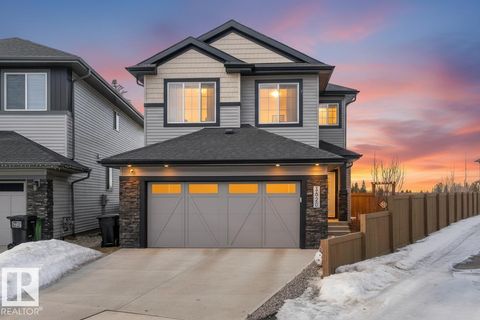 3620 CHECKNITA COVE CV SW Edmonton AB T6W4W7