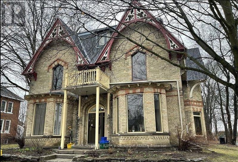 9 - 388 KING STREET W