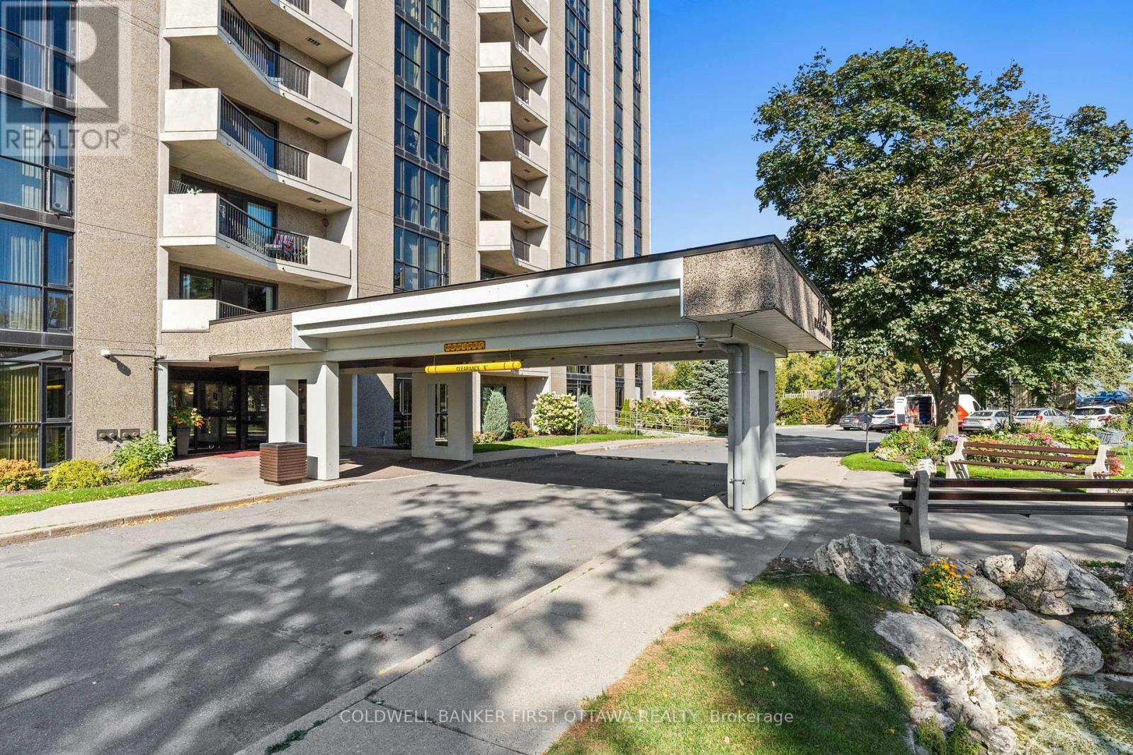 607 - 1025 RICHMOND ROAD