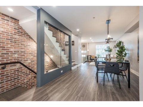 3 15833 26 AVENUE Surrey BC V3Z2X5