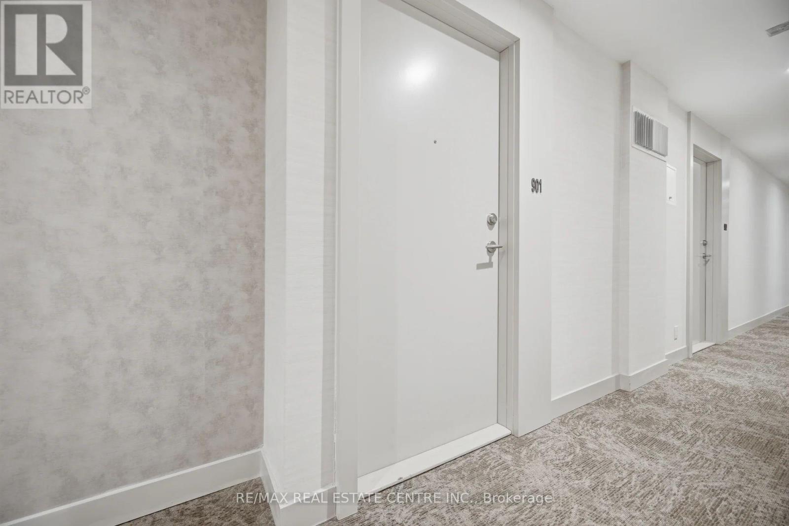 901 - 215 VETERANS DRIVE