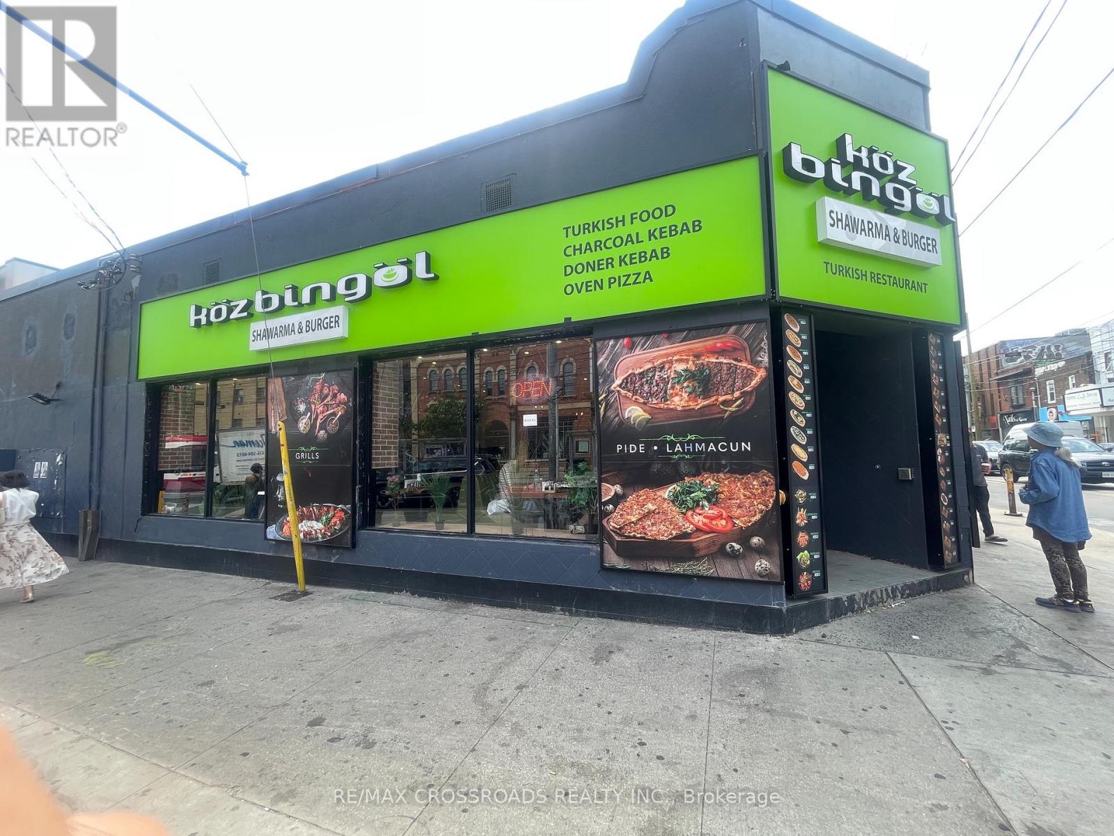 655-663 QUEEN STREET W