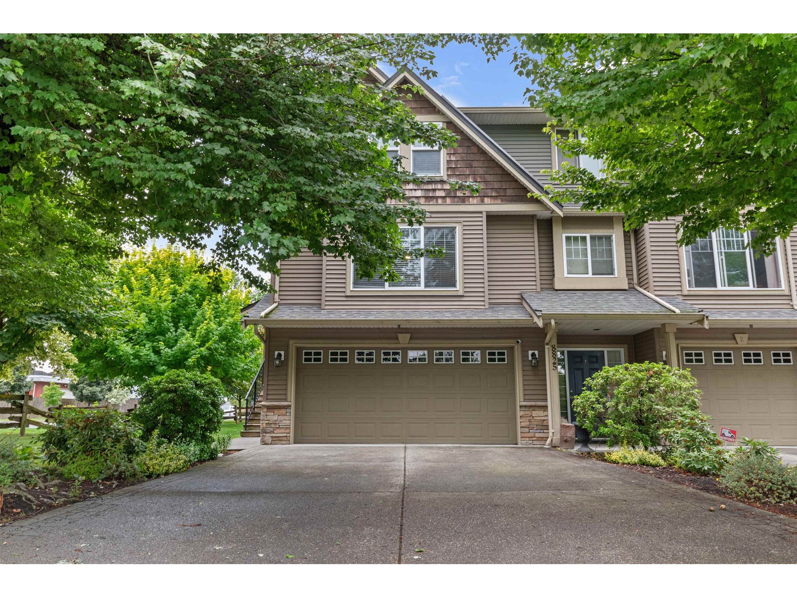1 8825 ELM DRIVE|Chilliwack Proper South