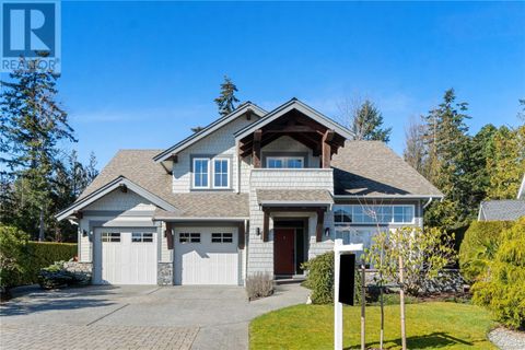 874 Bluffs Dr Qualicum Beach BC V9K0A2