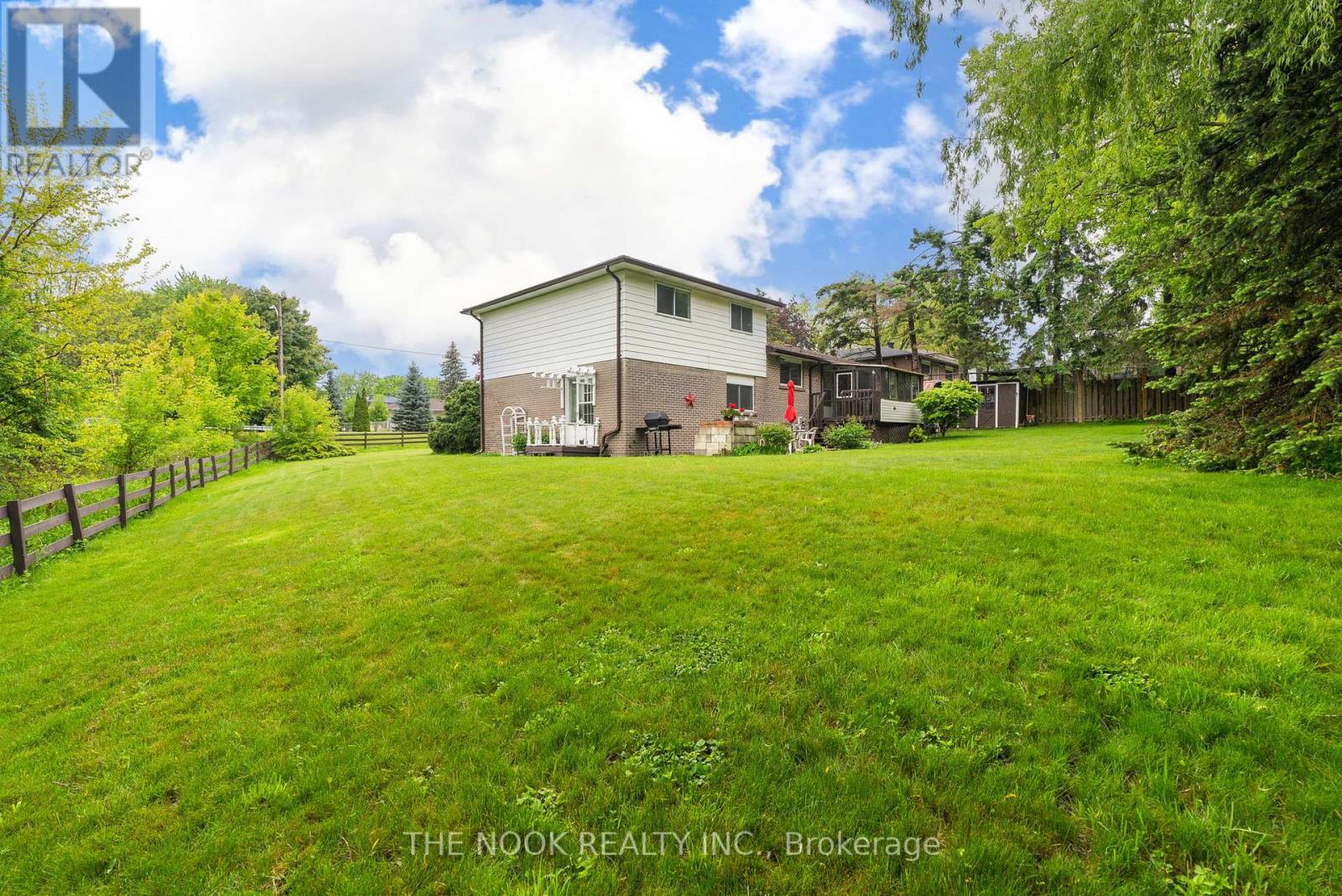 14 CARWIN CRESCENT