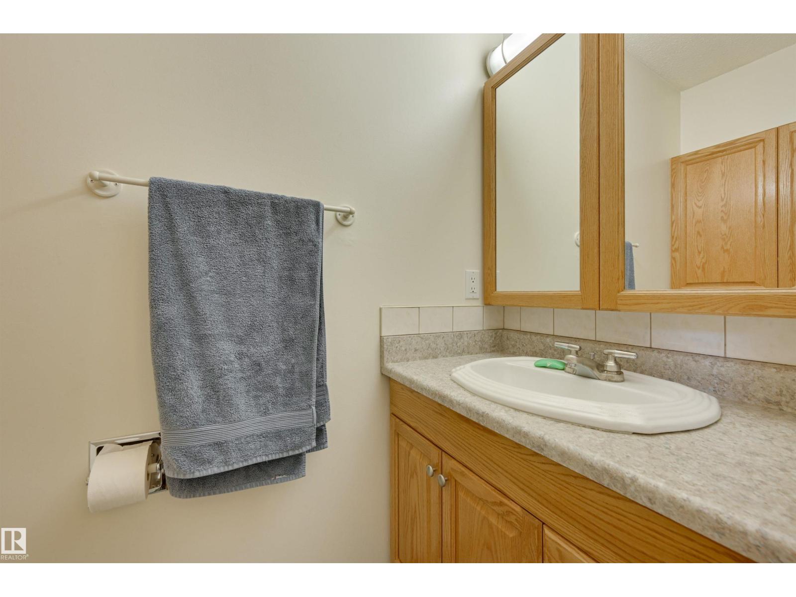 1064 MILLBOURNE RD E NW