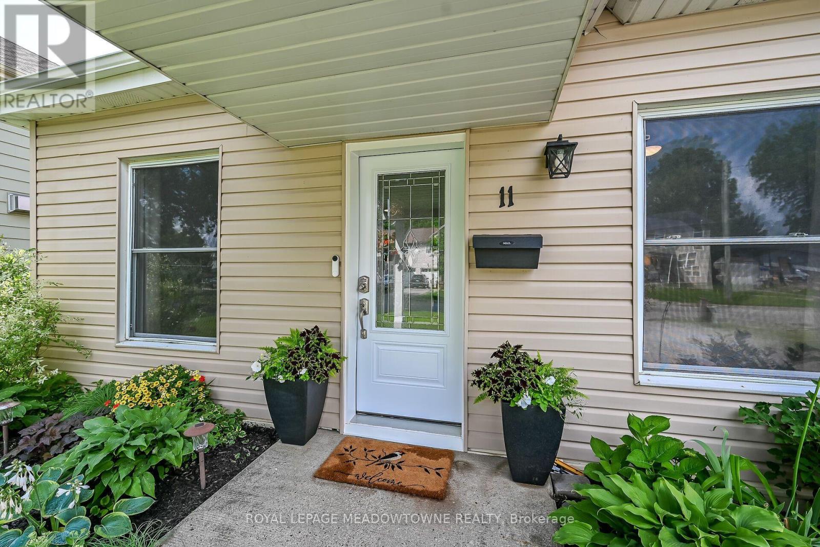 11 STIRTON AVENUE