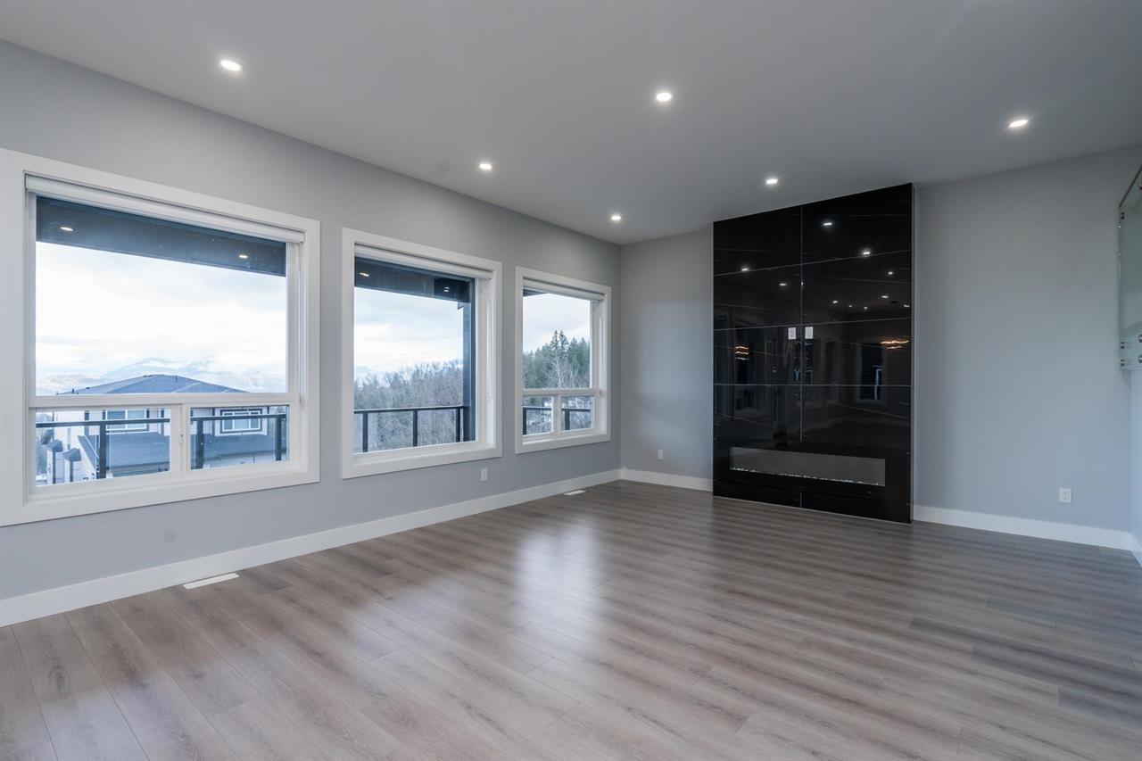 Surrey 51097 FARMERS WAY WAY|Eastern Hillsides