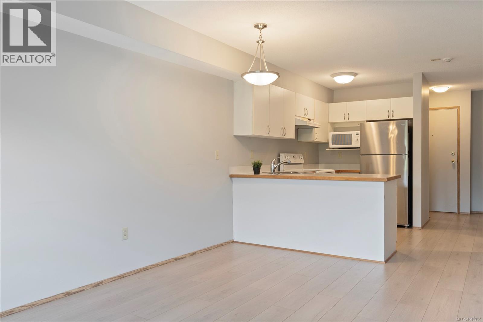 226 3215 Cowichan Lake Rd