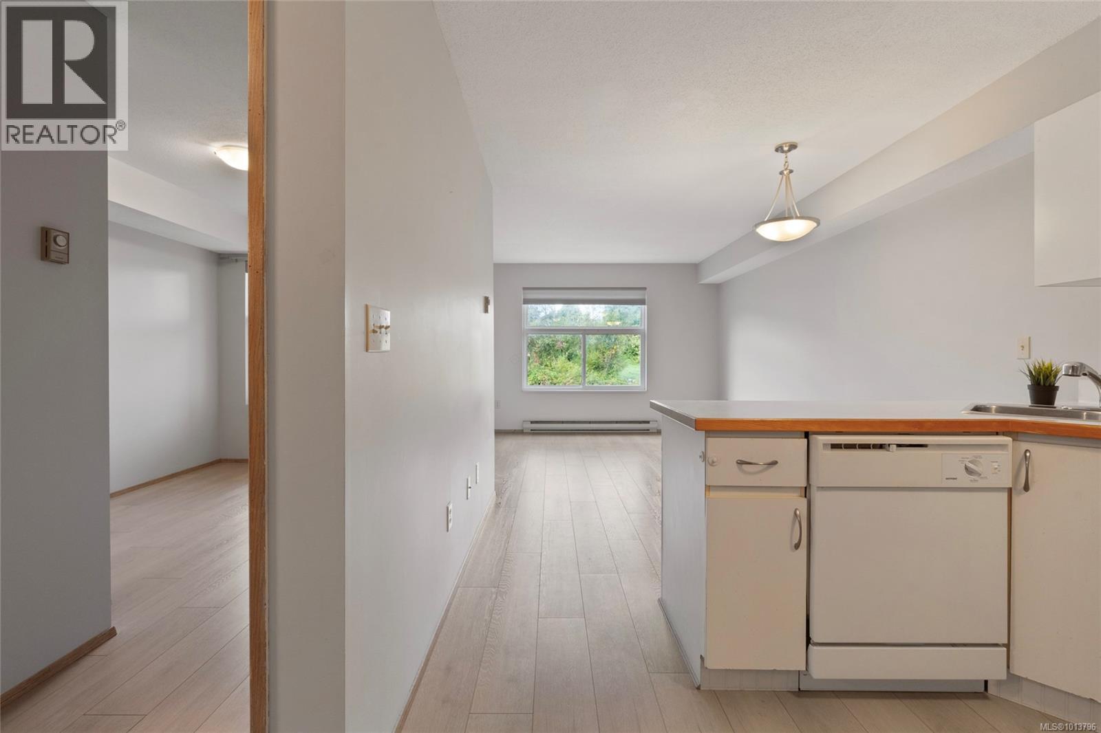 226 3215 Cowichan Lake Rd