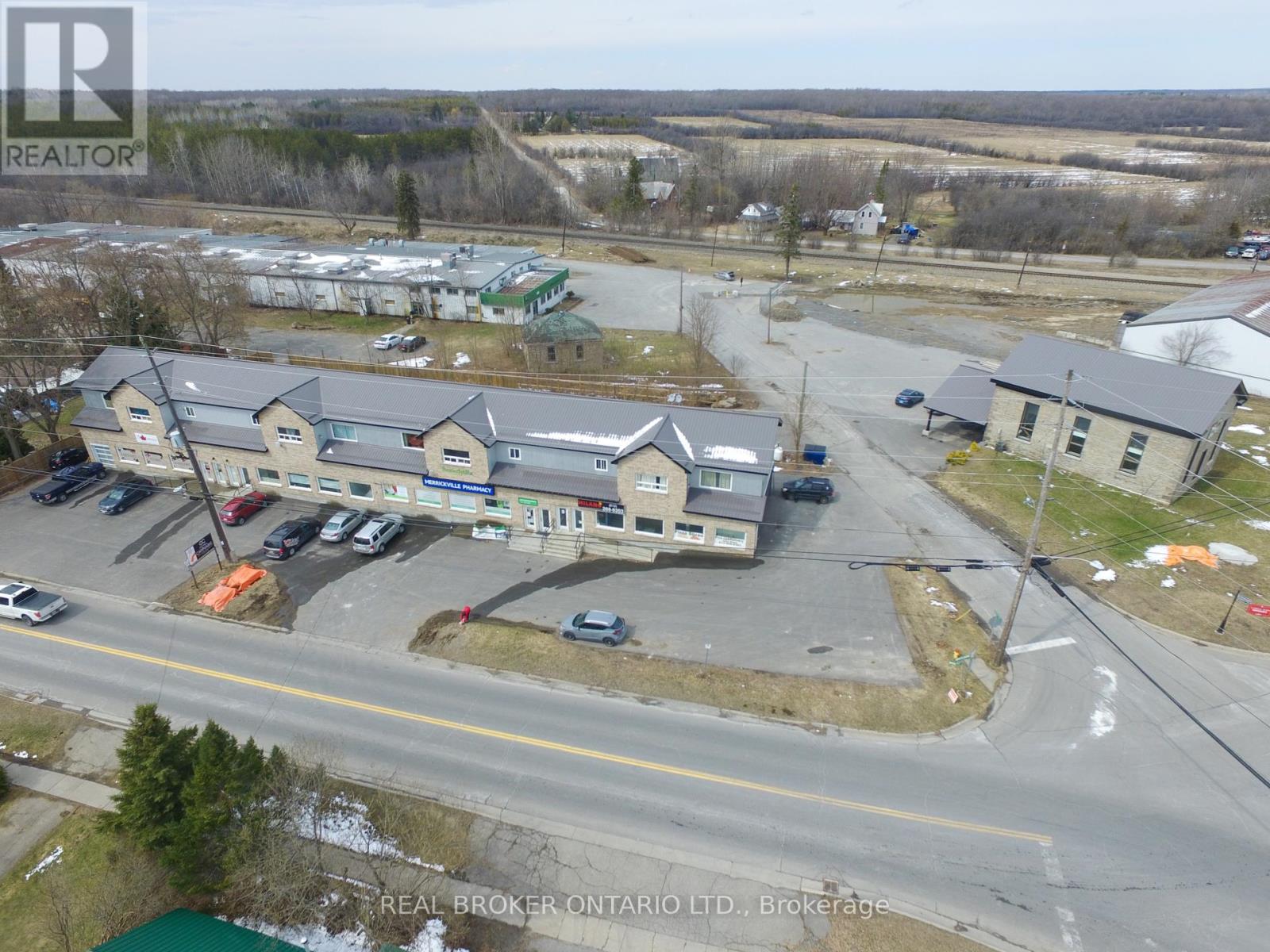 124 GRENVILLE WAY