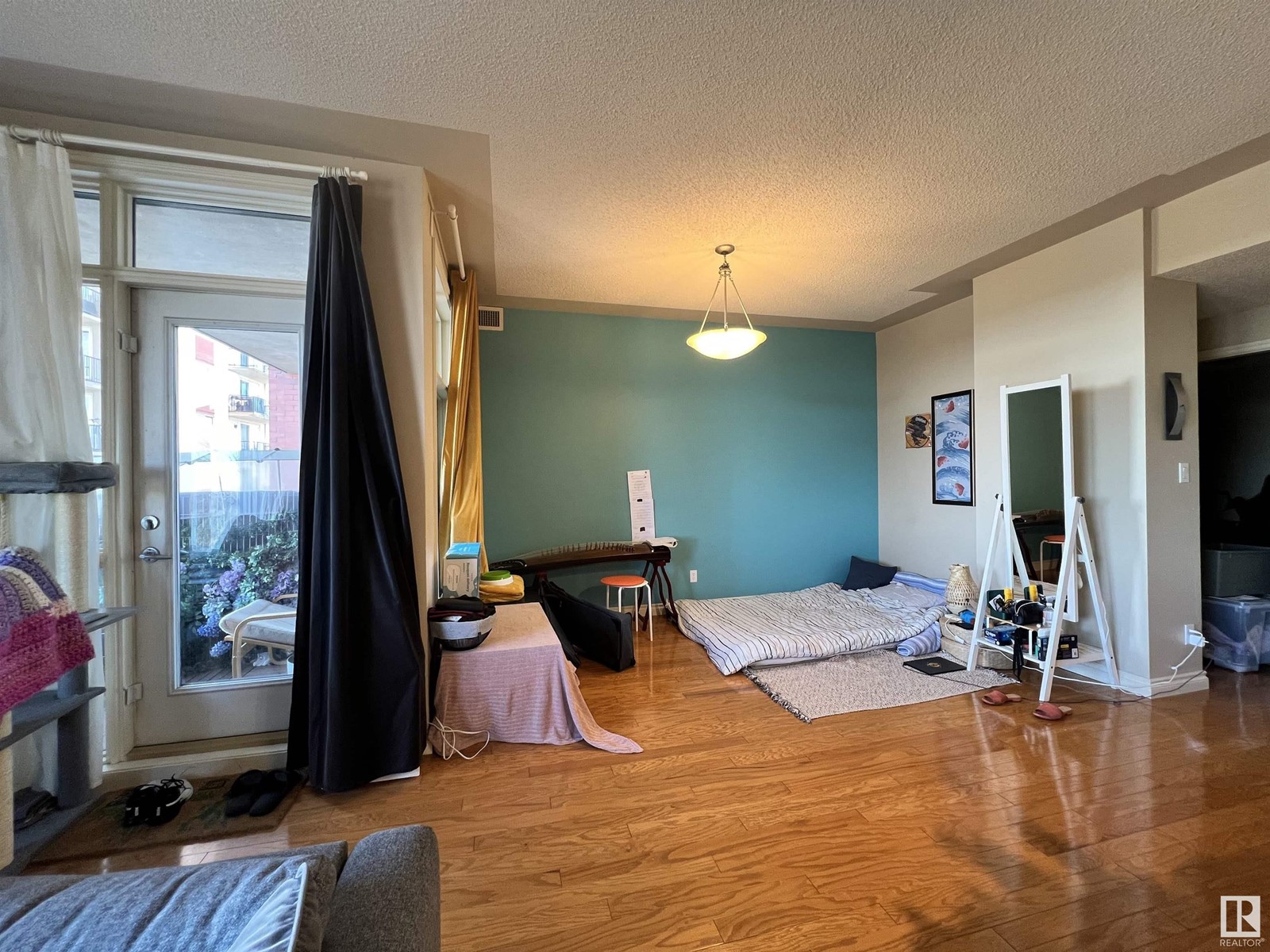 #306 9020 JASPER AV NW