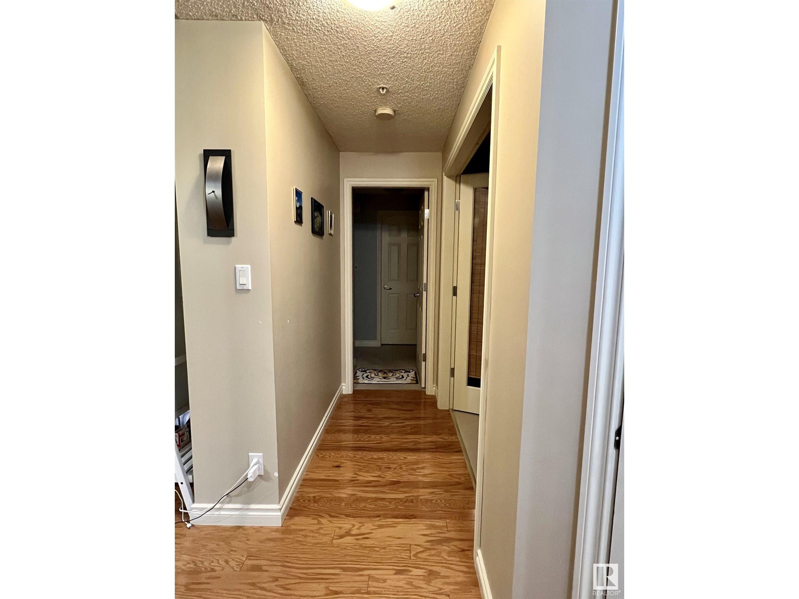 #306 9020 JASPER AV NW