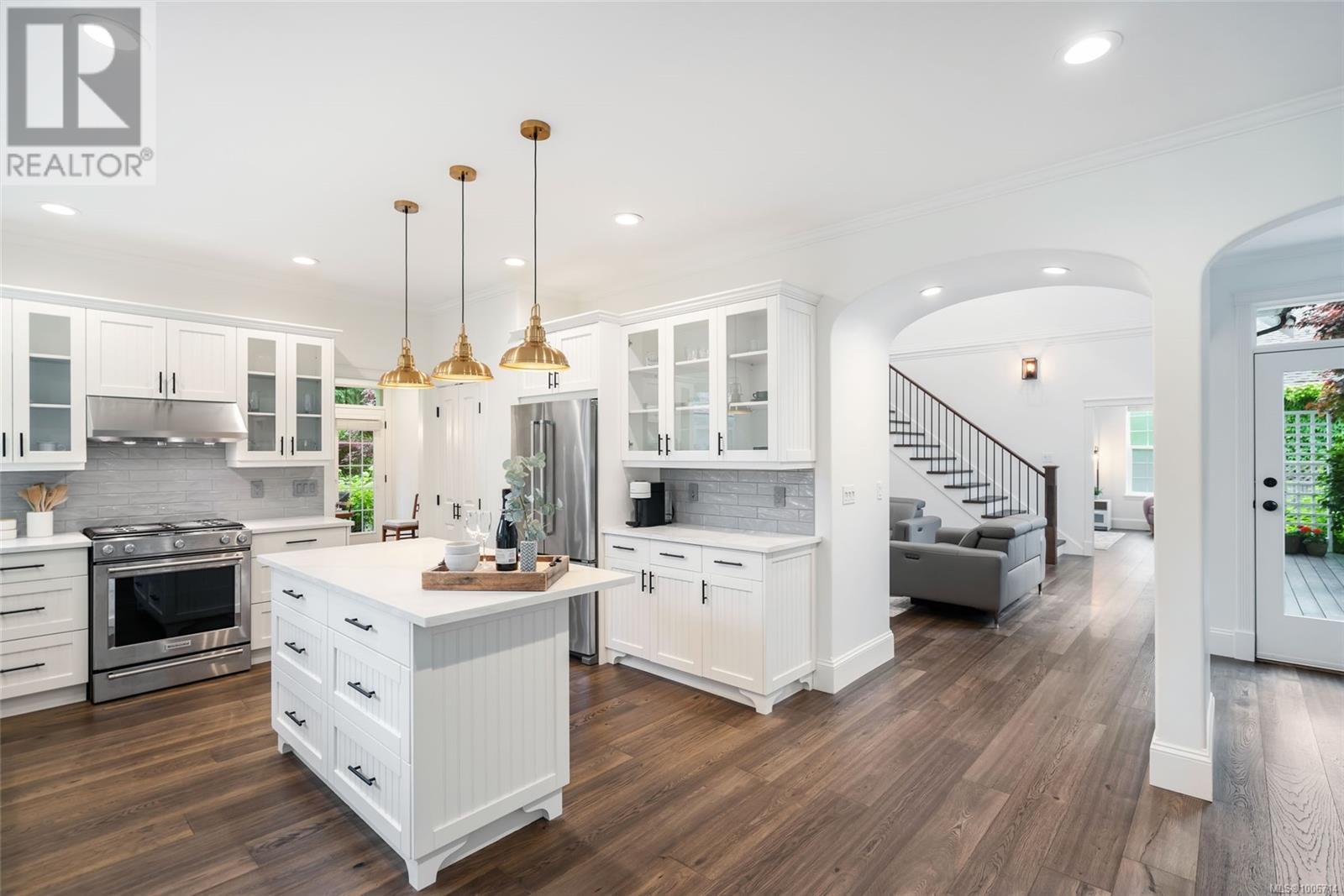 155 Hoylake Rd E