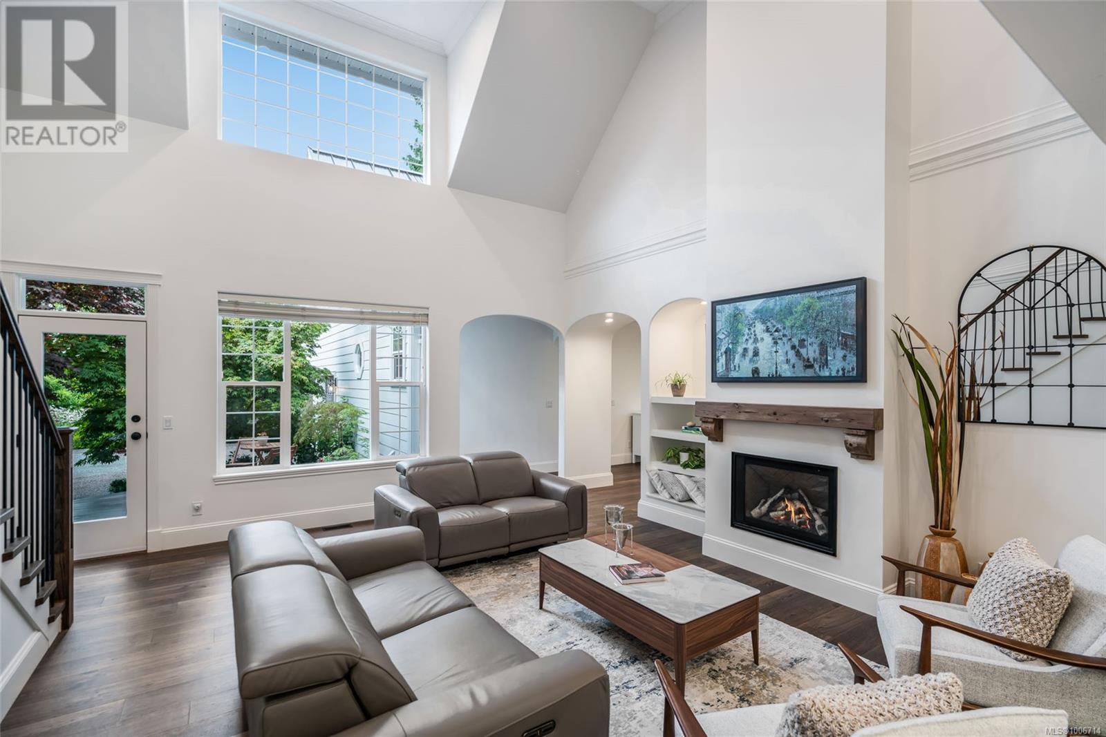 155 Hoylake Rd E