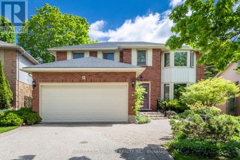 11 BRIDLEWOOD DRIVE Guelph (Kortright Hills) ON N1G4A5