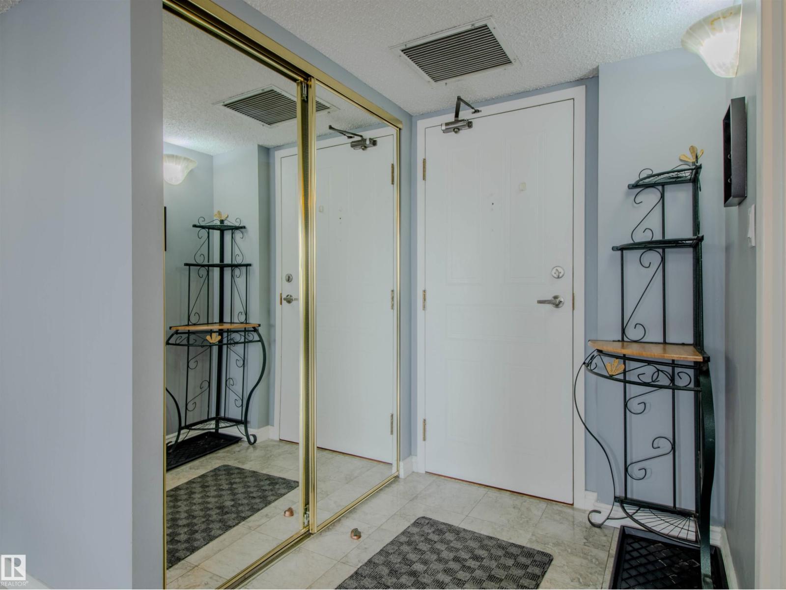 #202 8340 JASPER AV NW