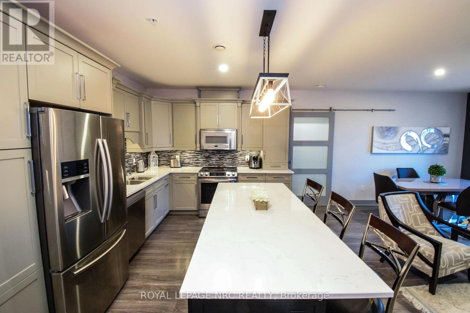 305 - 379 SCOTT STREET