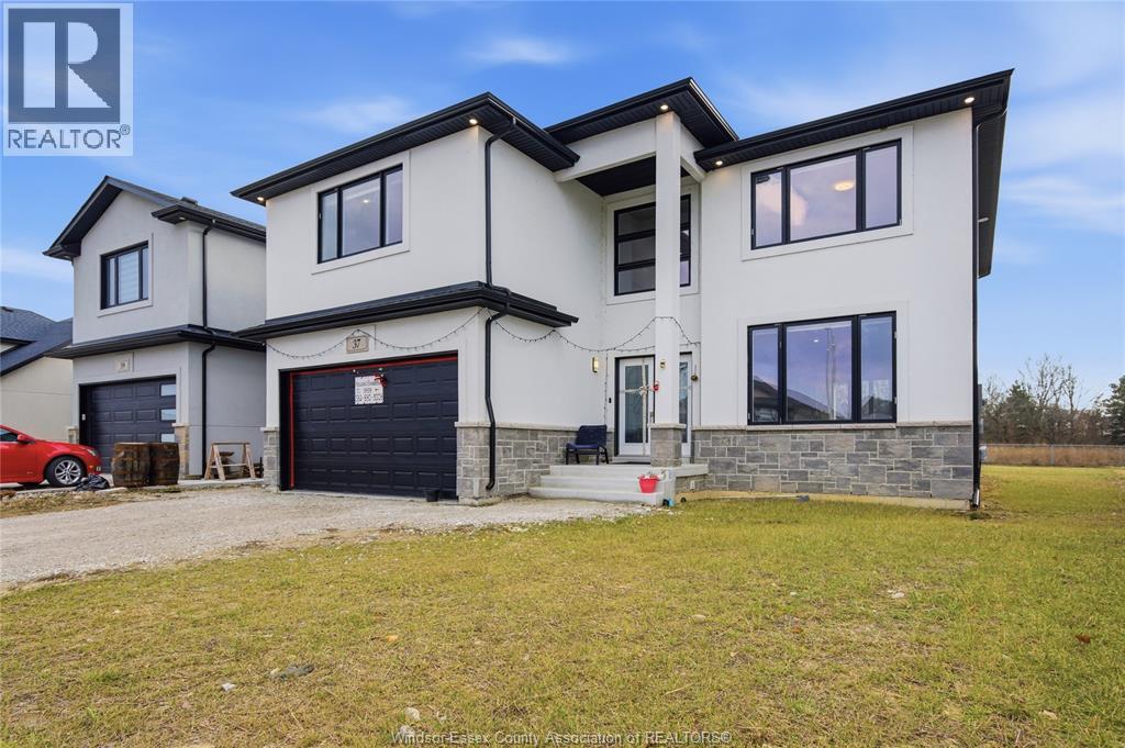 37 KINGSBRIDGE DRIVE