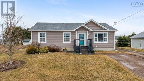 9 Fleming Avenue Amherst NS B4H0C3