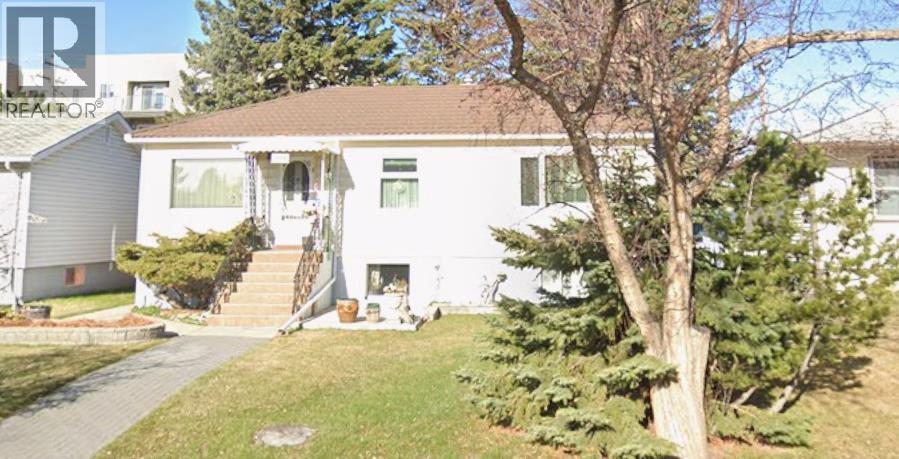 1703 32 Street SW
