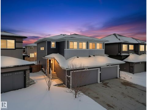 2454 KELLY CIRCLE CI SW Edmonton AB T6W4G2