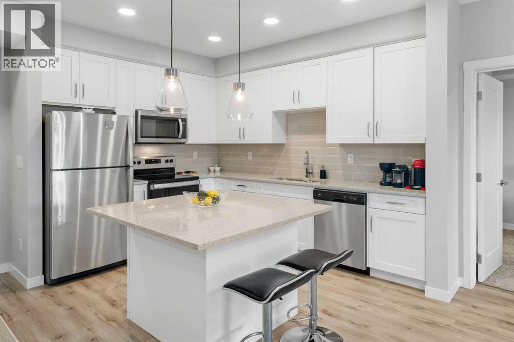 205, 150 Shawnee Square SW