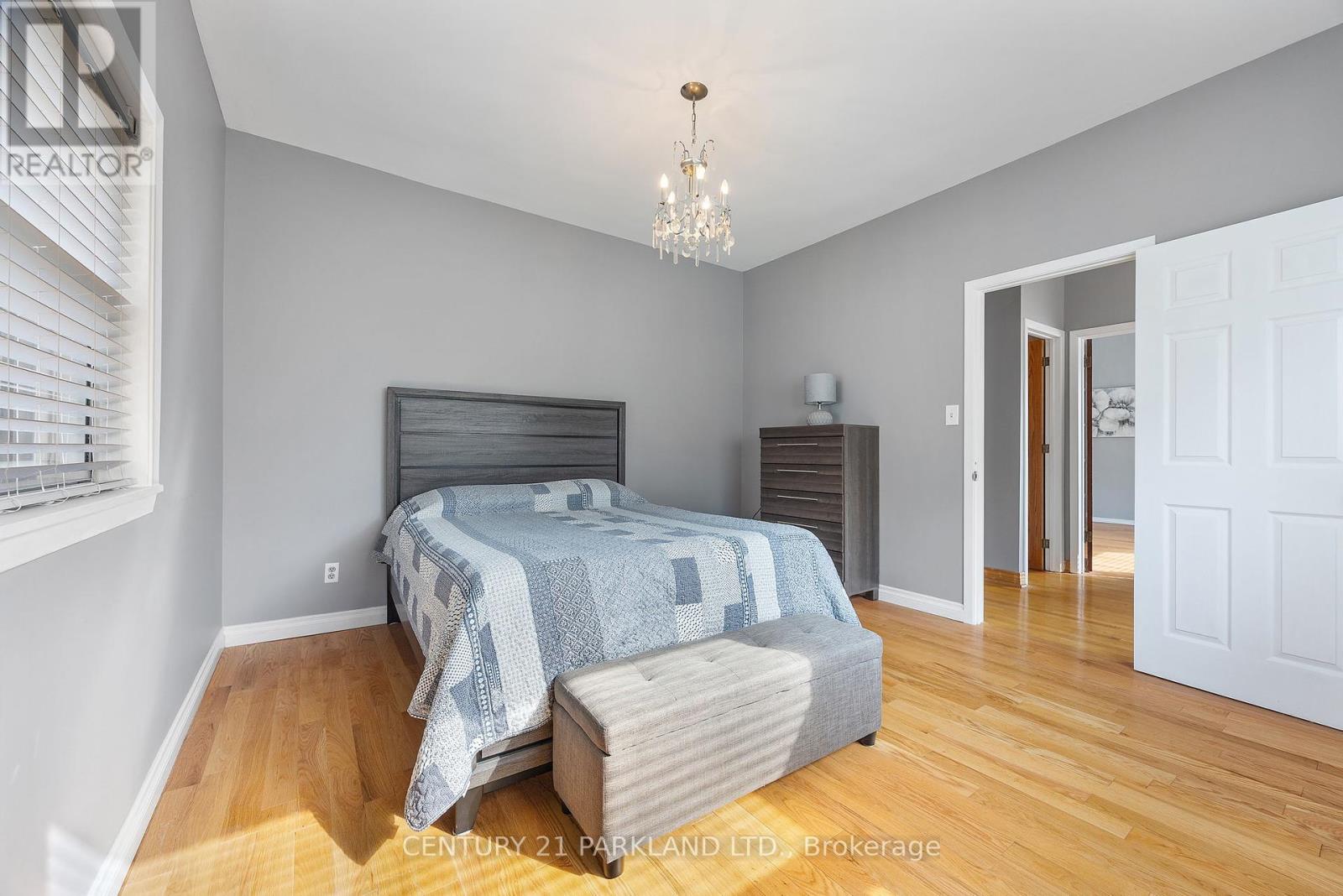 114 ROSEMOUNT AVENUE