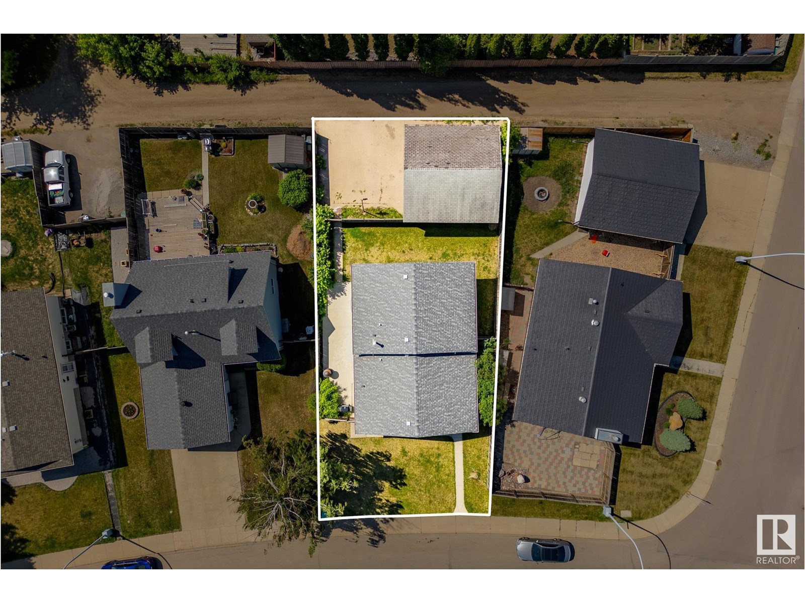 18419 57 AV NW