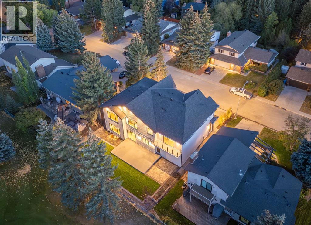 620 Varsity Estates Crescent NW