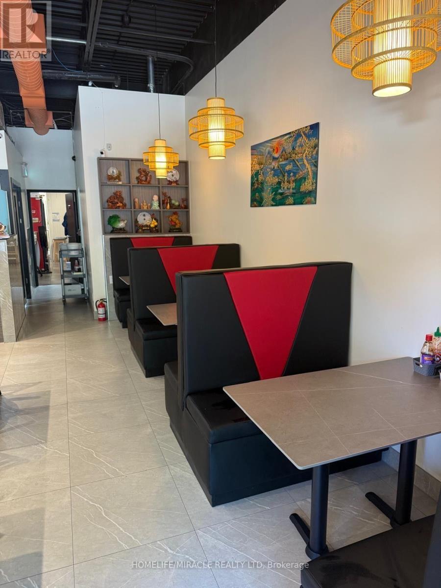 4 - 645 LAKESHORE ROAD E