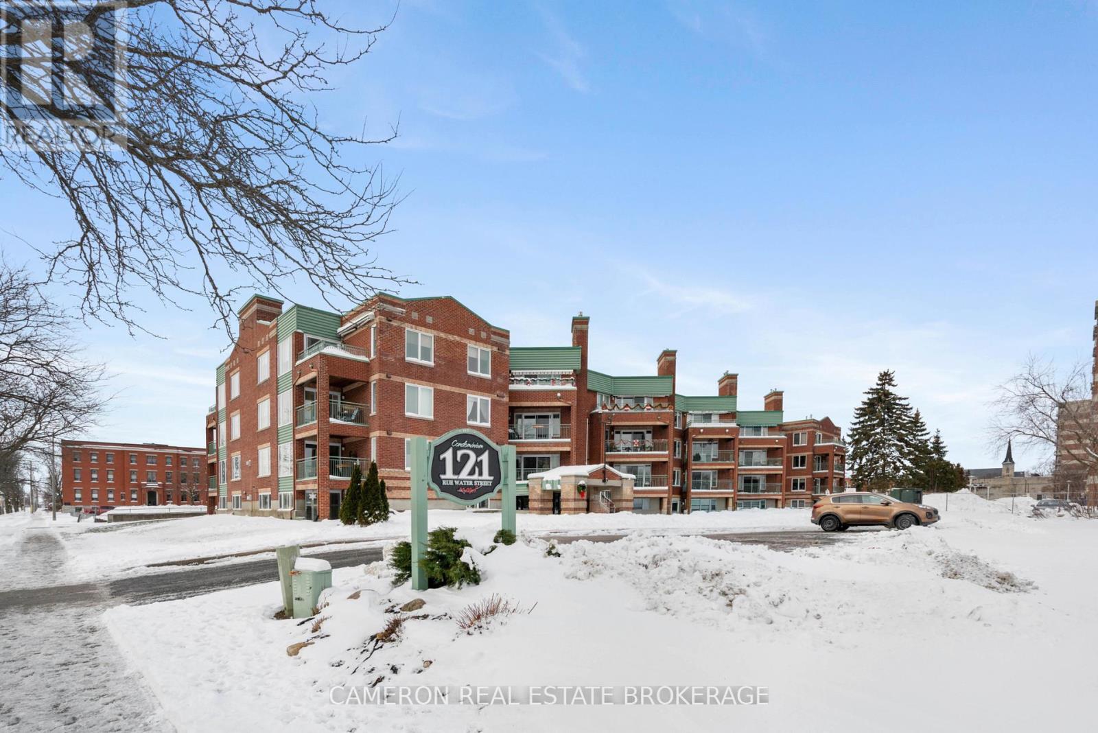 201 - 121 WATER STREET W