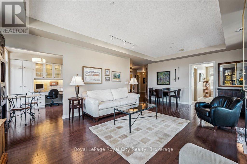 212 - 71 BAYBERRY DRIVE