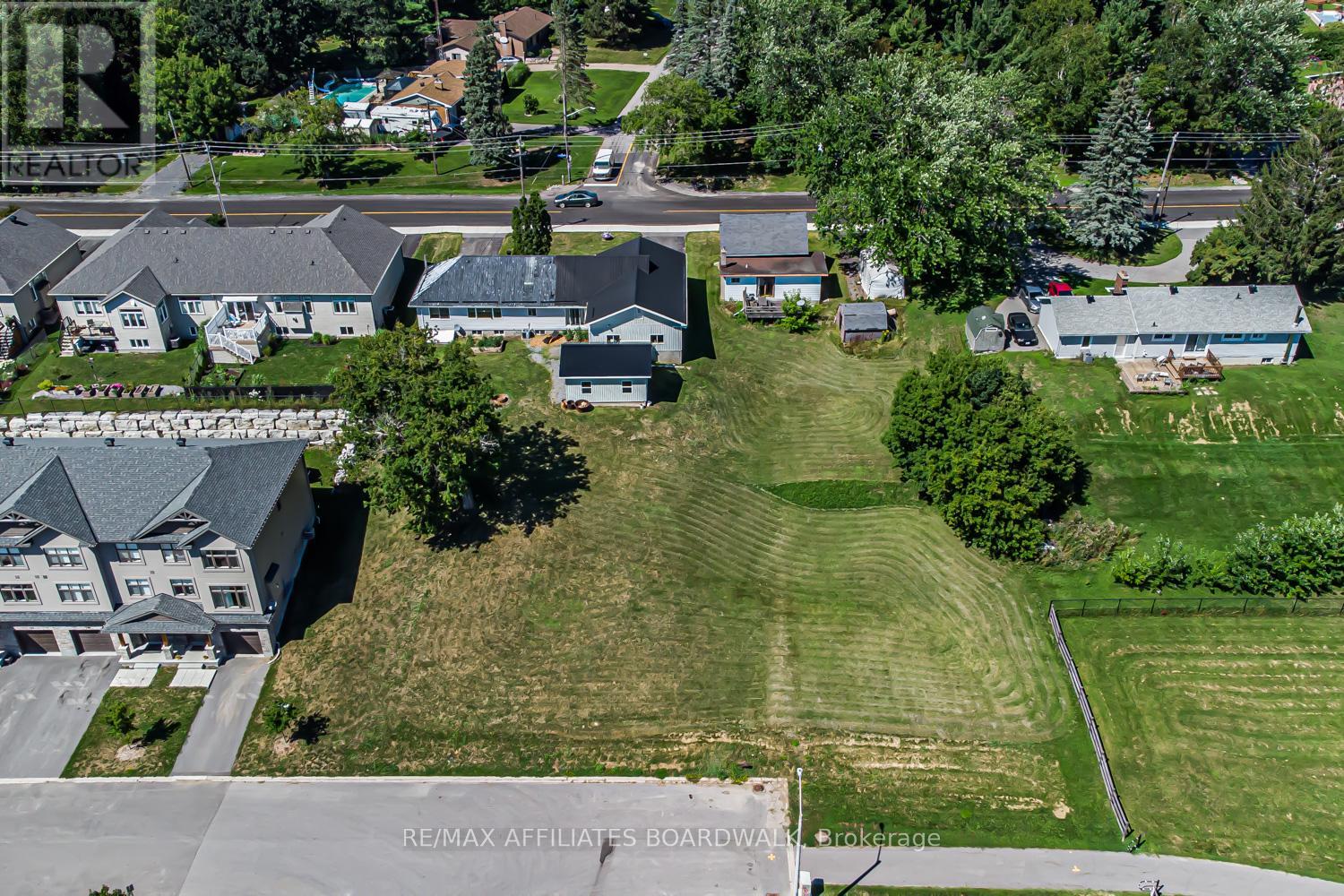 303-307 DONALD B MUNRO DRIVE