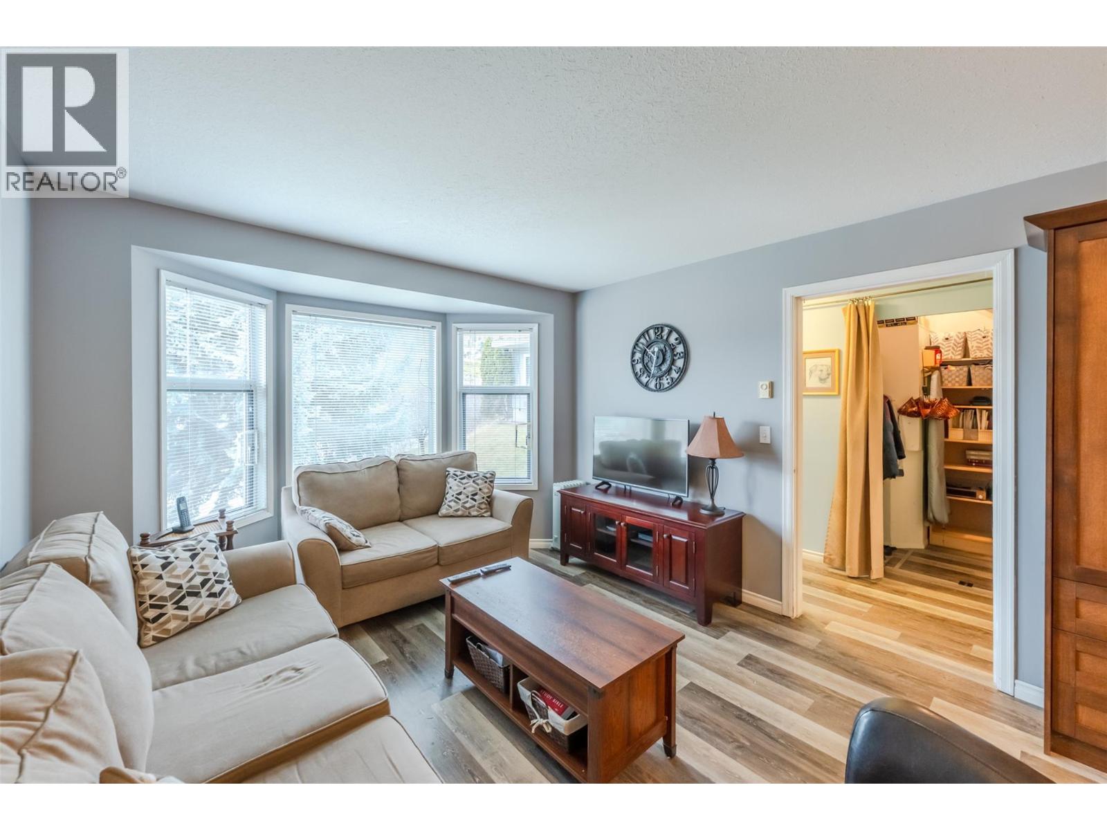 7720 Prairie Valley Road Unit# 3