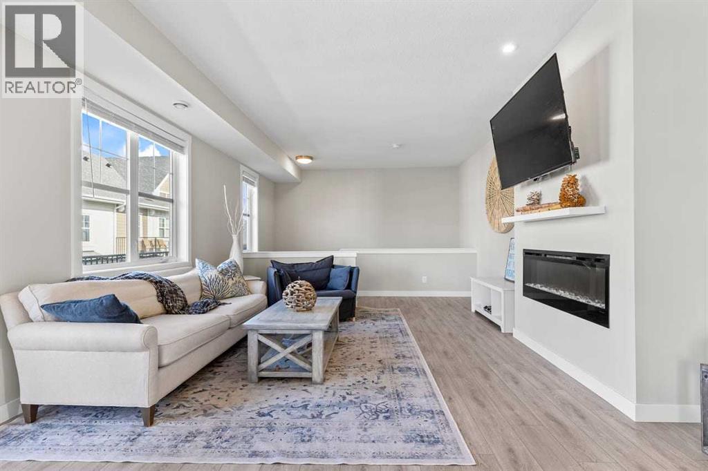 306 Cranbrook Walk SE