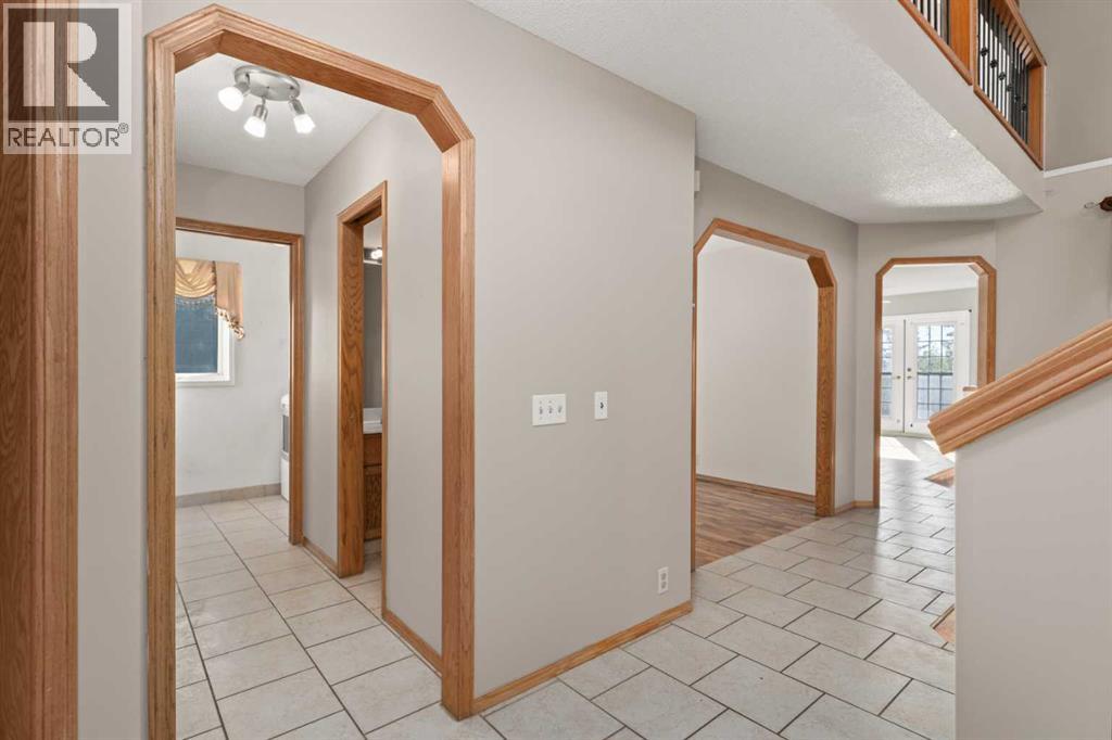 24 Riverside Crescent SE