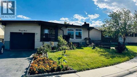 27 Penworth Place SE Calgary AB T2A4G4