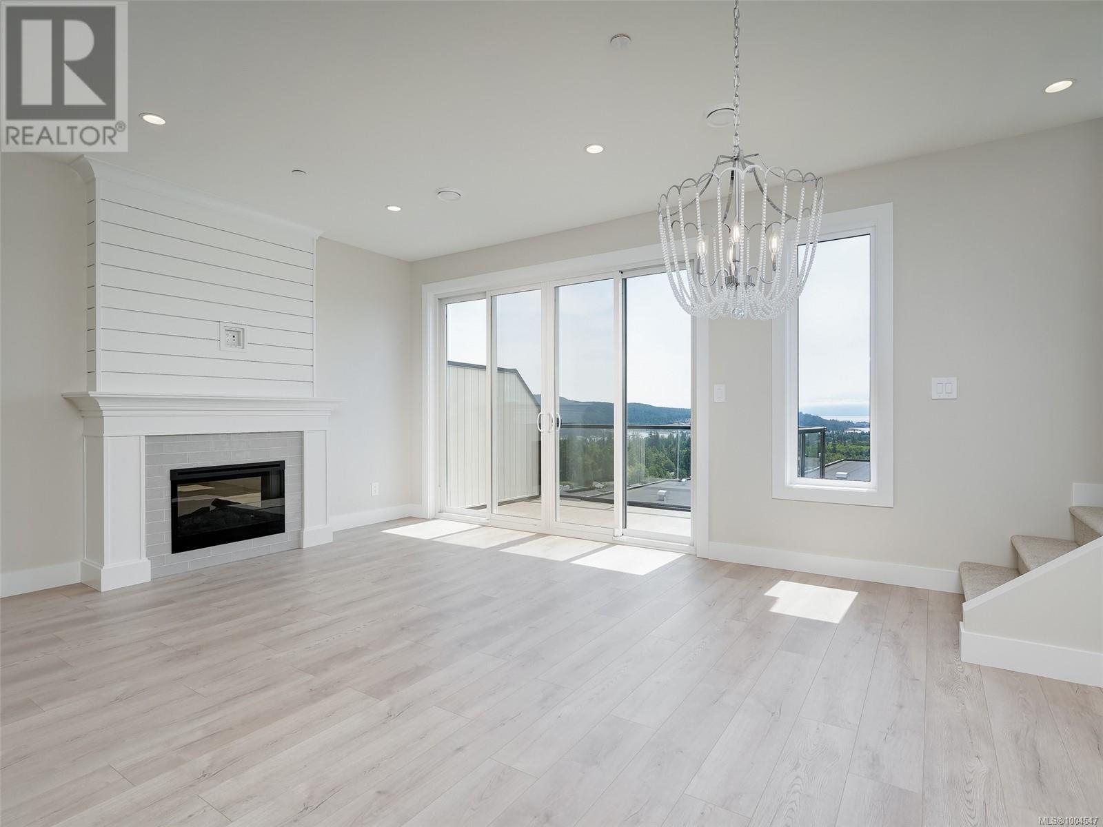 2285 Hudson Terr